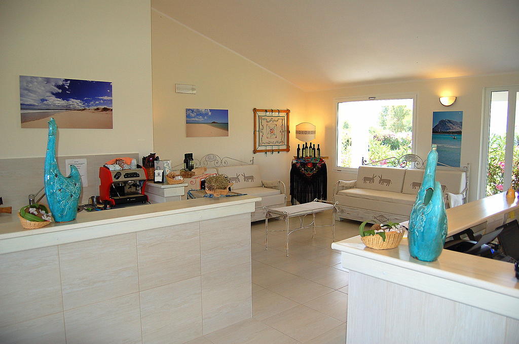 Hotel Budoni Beach Exterior photo