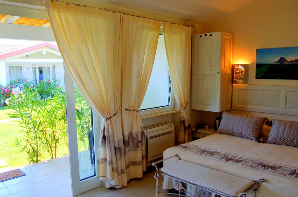 Hotel Budoni Beach Exterior photo