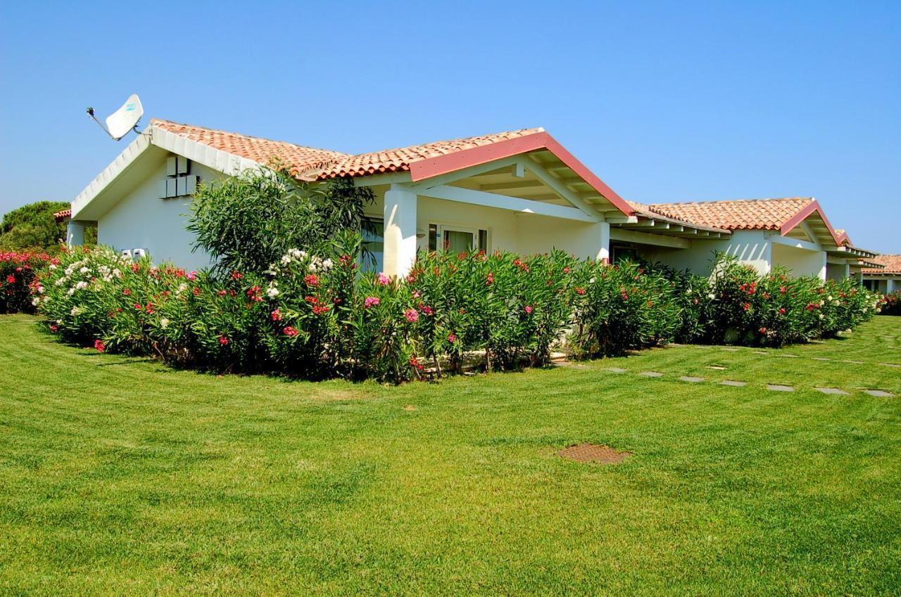 Hotel Budoni Beach Exterior photo